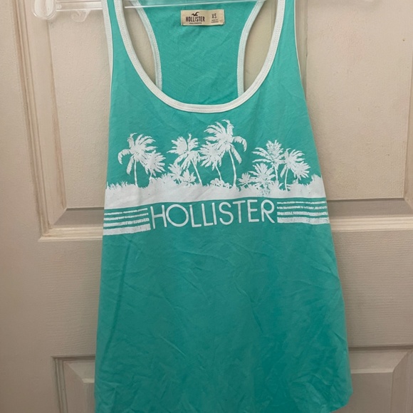 NWOT HOLLISTER Green Tank Top - Picture 2 of 5